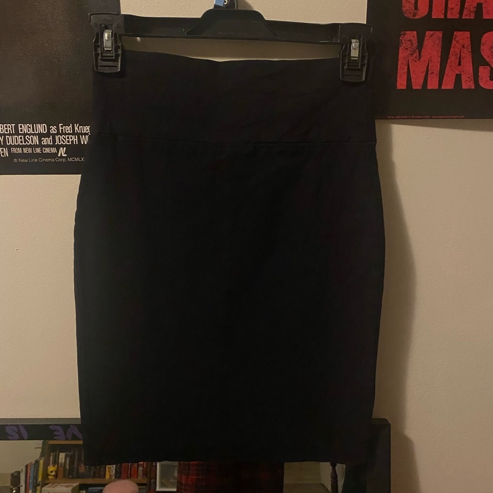 black pencil skirt
